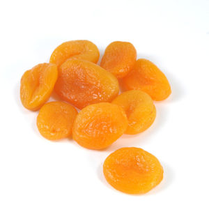 Gewelde gedroogde abrikozen